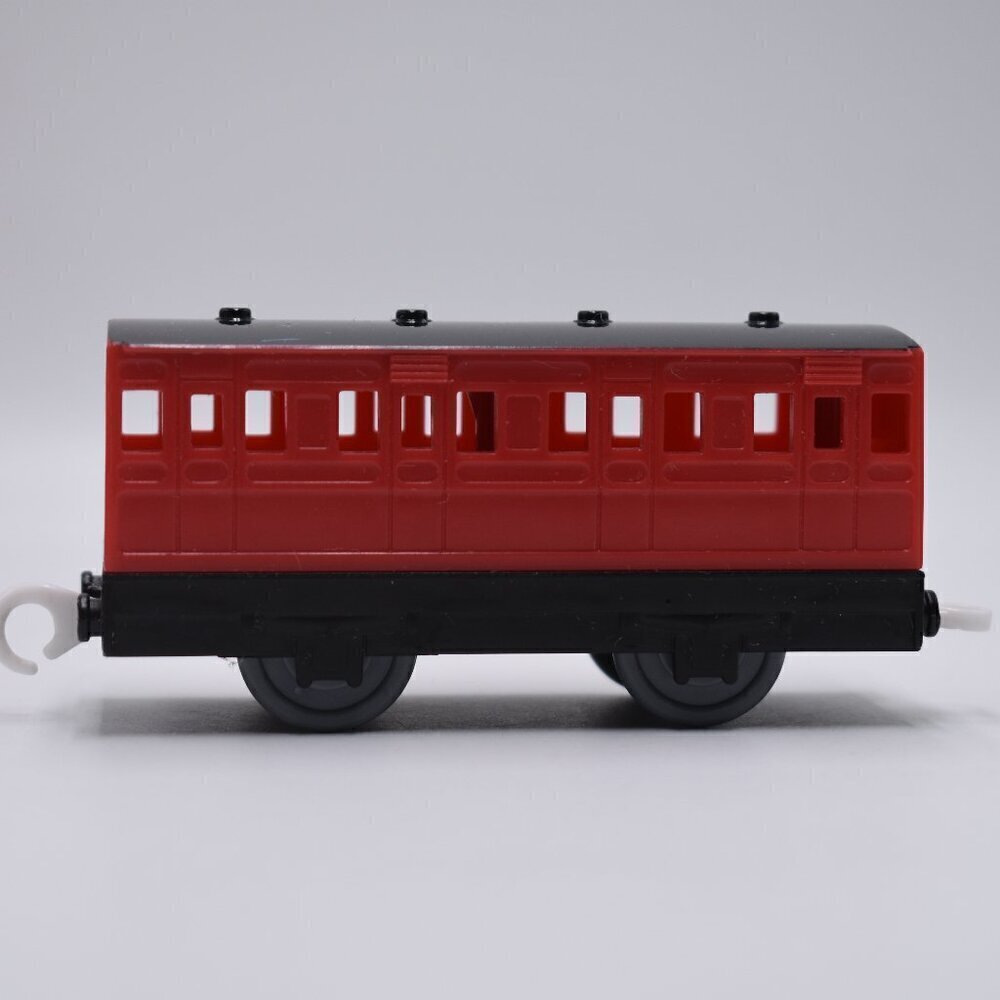 Thomas & Friends Trackmaster Train Tank Engine Red Black Coach Car 2006 Hit Toy